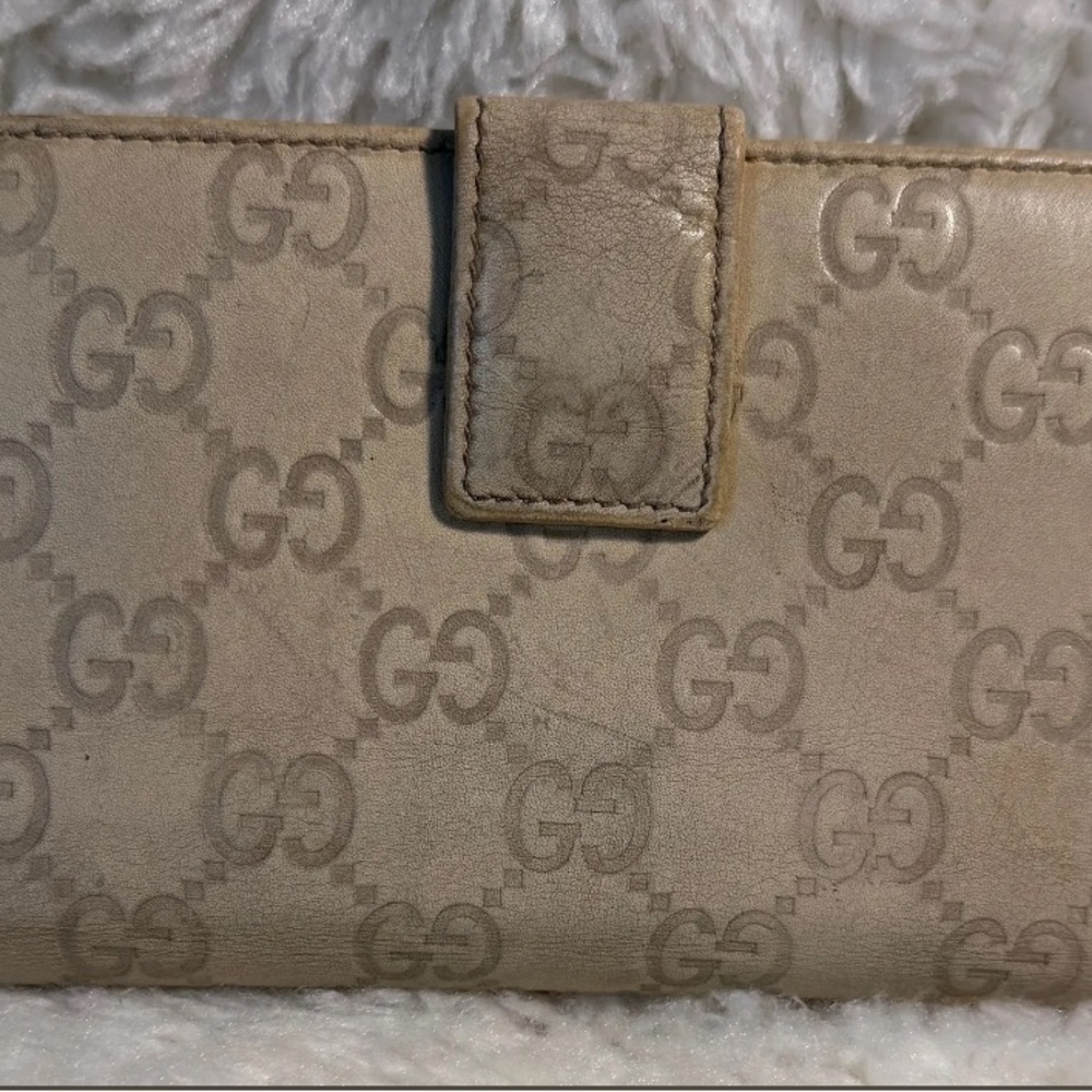 Gucci Beige Monogram Wallet - Picture 2 of 7
